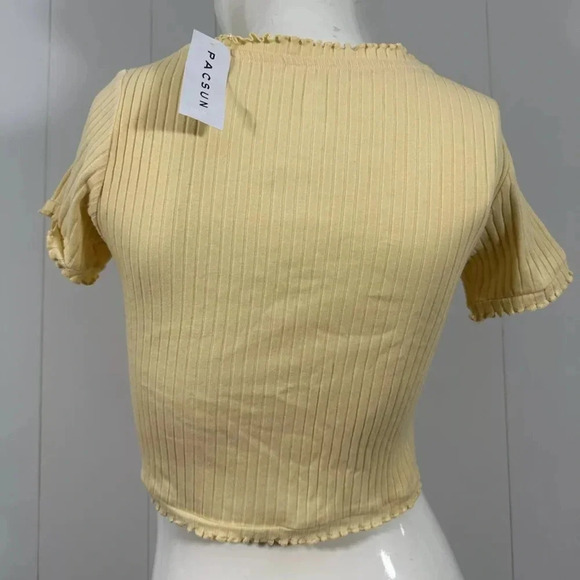 Me To We Pacsun Ribbed Button Front Yellow Crop Top Women’s Size M Stretch - Picture 2 of 6
